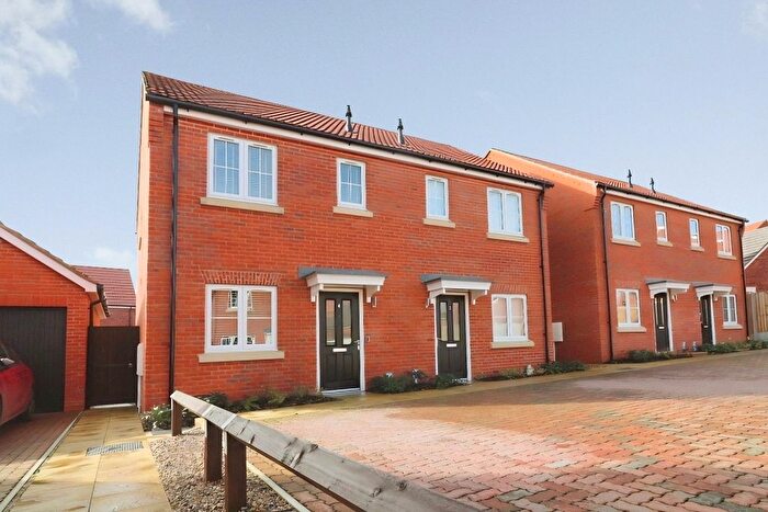2 Bedroom Semi Detached House For Sale In Cushing Close, Wymondham, Norfolk, NR18