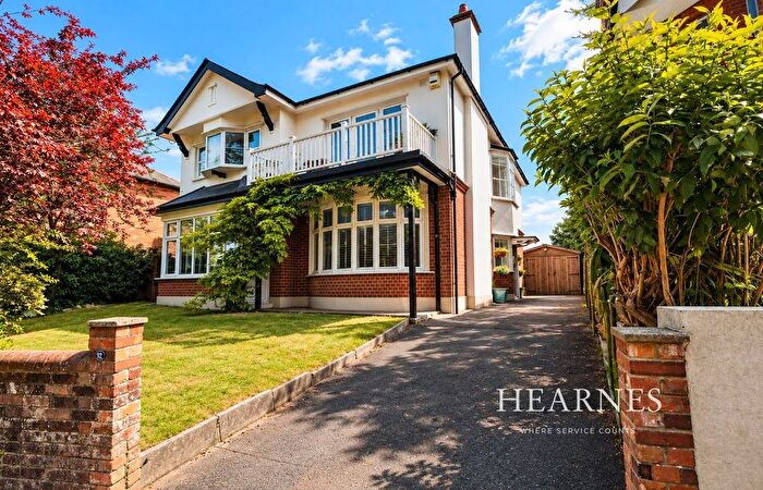 4 Bedroom Detached House For Sale In Linwood Road, Bournemouth, BH9