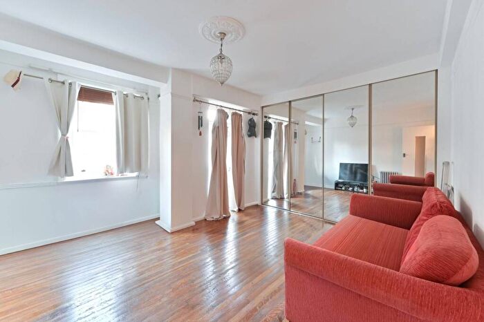 Studio To Rent In Neville Court, St John's Wood, London, NW8