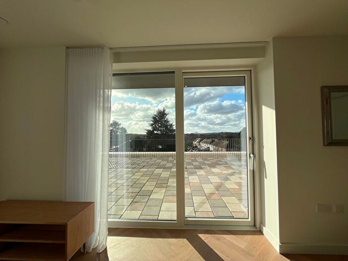 3 Bedroom Flat To Rent In The Hyde, London, NW9