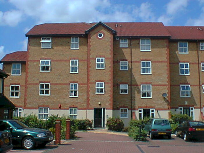 1 Bedroom Flat To Rent In London, CR4