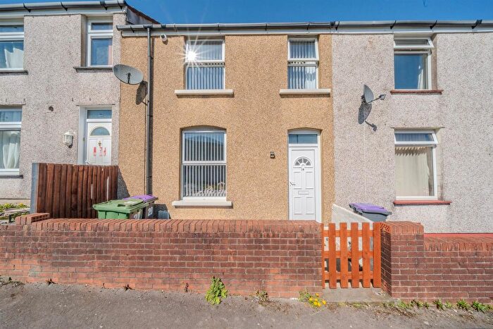 3 Bedroom Terraced House For Sale In Oakdale Place, Pontnewynydd, Pontypool, NP4