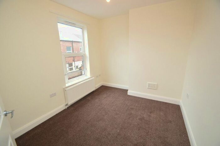 2 Bedroom Flat To Rent In Wellington Road, Ashton-Under-Lyne, OL6