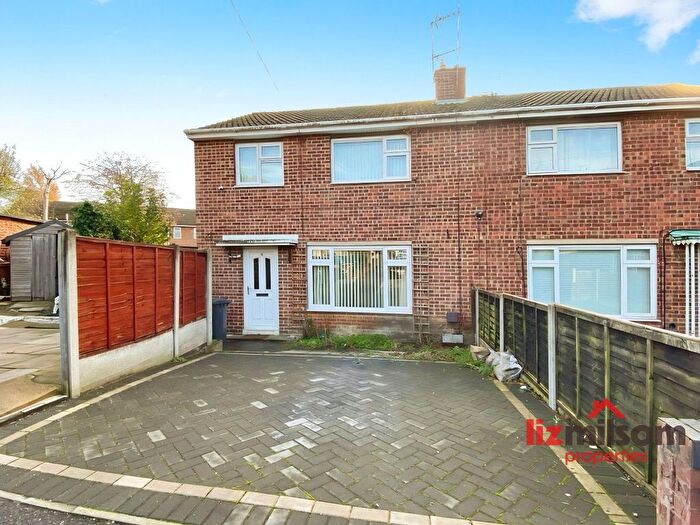 3 Bedroom Semi Detached House For Sale In Abbotts Close, Newhall, DE11