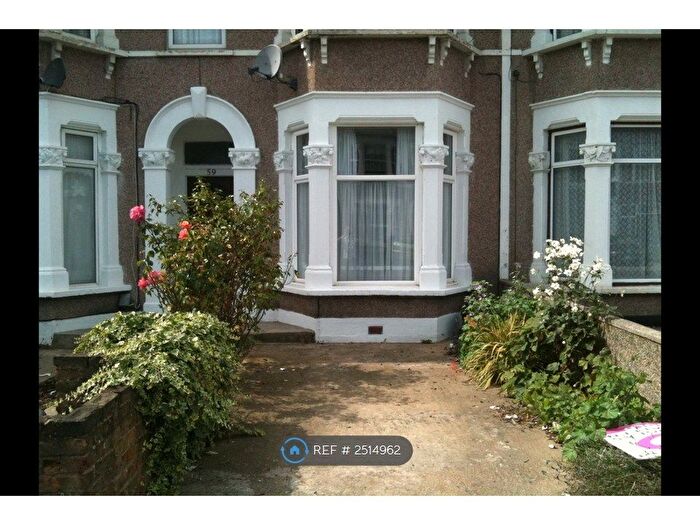 1 Bedroom Flat To Rent In Elgin Road, Ilford, IG3