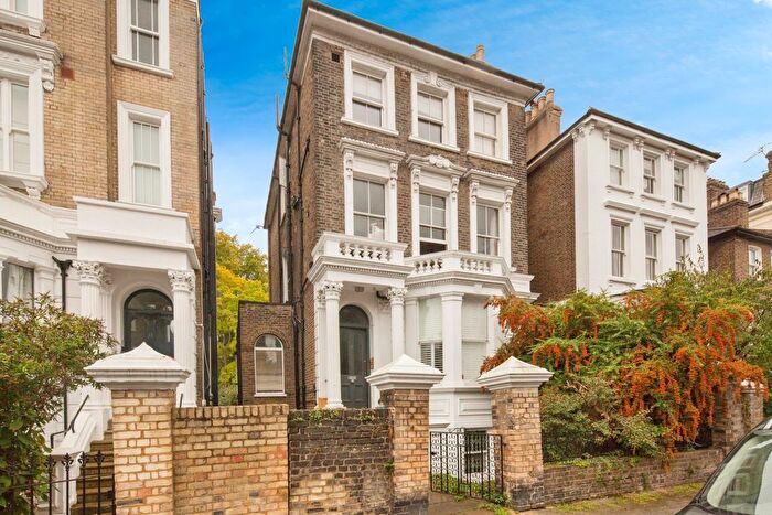 2 Bedroom Flat To Rent In Elsynge Road, London, SW18