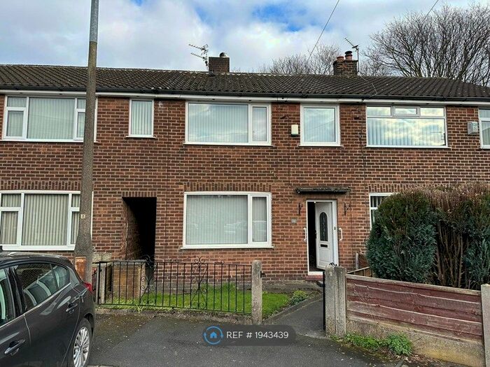 3 Bedroom End Of Terrace House To Rent In Dalton Drive, Swinton, Manchester, M27