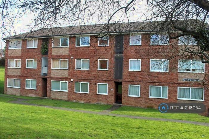 2 Bedroom Flat To Rent In Windsor Drive, High Wycombe, HP13