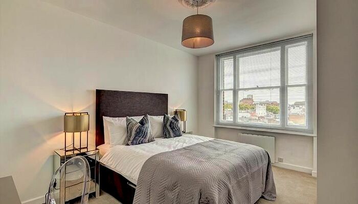 1 Bedroom Flat To Rent In Hill Street, Mayfair, W1J