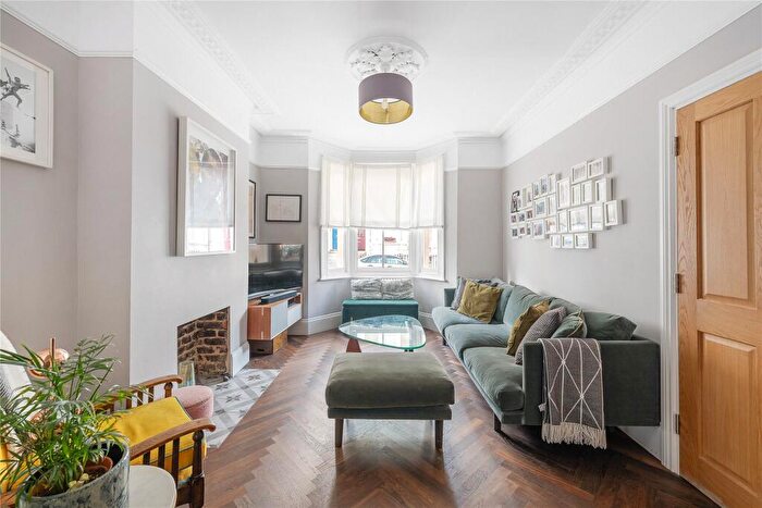 4 Bedroom Terraced House For Sale In Mayall Road, London, SE24