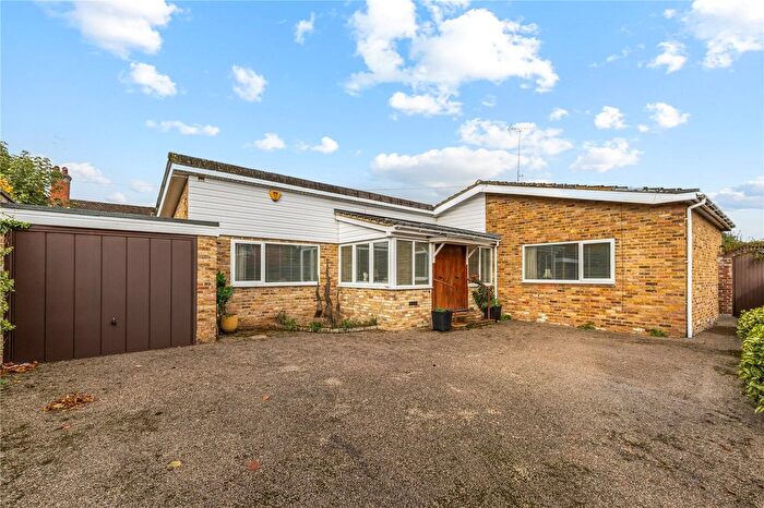 3 Bedroom Bungalow For Sale In Fishermans Retreat, Marlow, Buckinghamshire, SL7