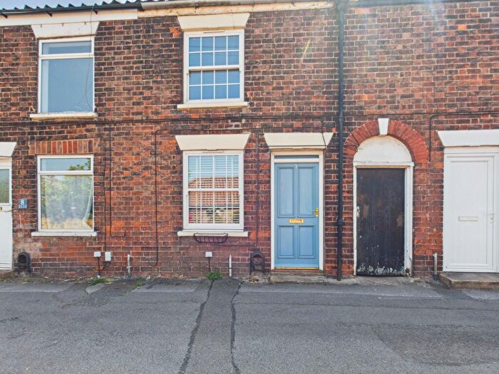 2 Bedroom Terraced House For Sale In Farrishes Lane, South Ferriby, DN18