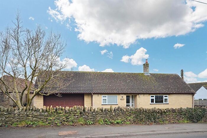 3 Bedroom Detached Bungalow For Sale In Yenston, Templecombe, BA8