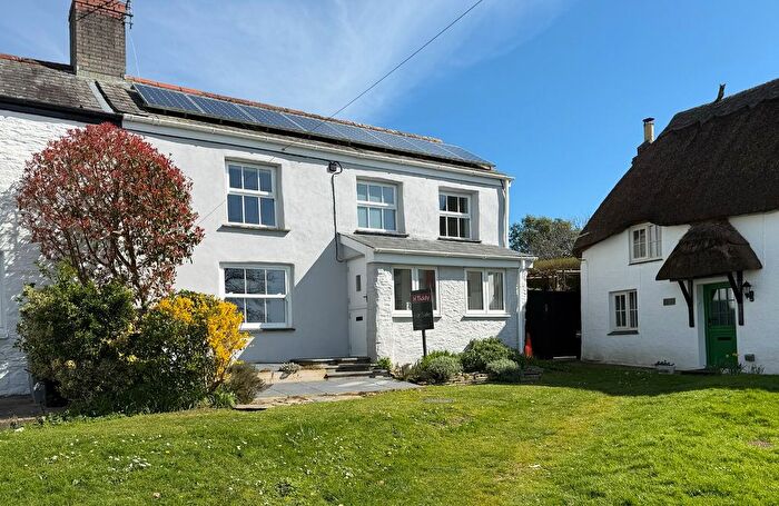 2 Bedroom Semi-Detached House For Sale In The Square, Tregony, TR2