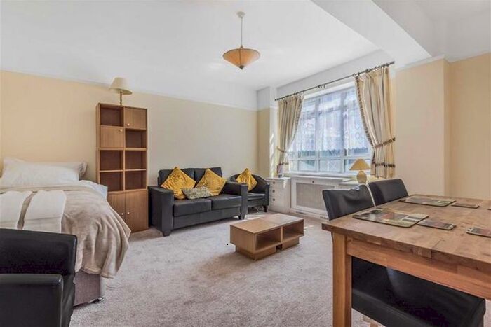 Studio To Rent In University Street, London, WC1E