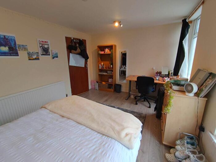 6 Bedroom House To Rent In Flora Street, Cathays, Cardiff, CF24