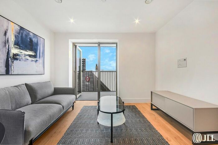 1 Bedroom Flat To Rent In Capital Interchange Way, Brentford, TW8