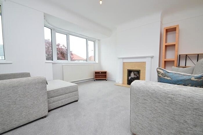 2 Bedroom Flat To Rent In Shaftesbury Avenue, South Harrow, HA2