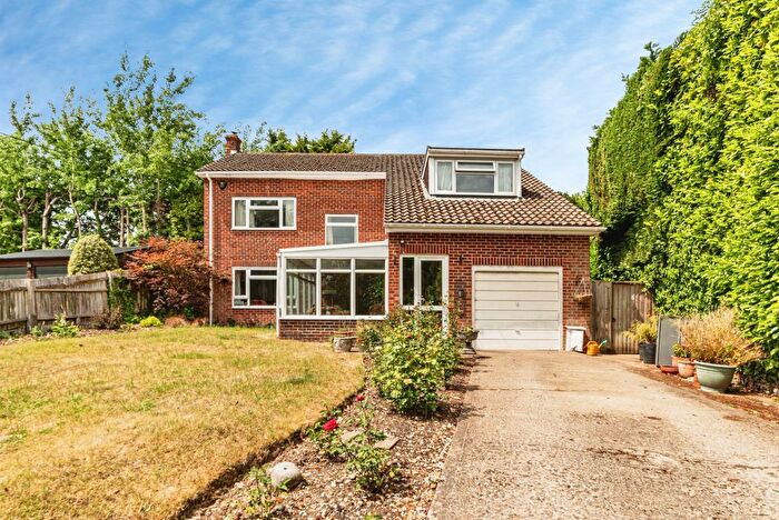 4 Bedroom Detached House For Sale In Newbury, Newbury, RG20