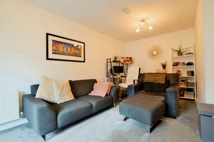 2 Bedroom Property To Rent In Markendale Place, Salford, Manchester, M5