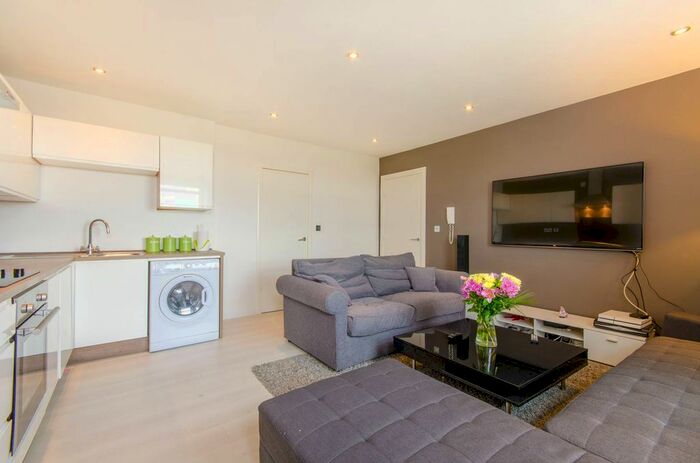 1 Bedroom Flat To Rent In The Lumiere Building, Forest Gate, London E7