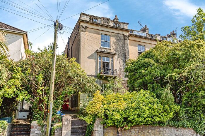 2 Bedroom Flat For Sale In Aberdeen Road, Redland, Bristol, BS6