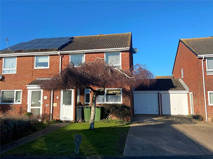 4 Bedroom Semi Detached House To Rent In Nettlestone, Netley Abbey, Southampton, Hampshire, SO31