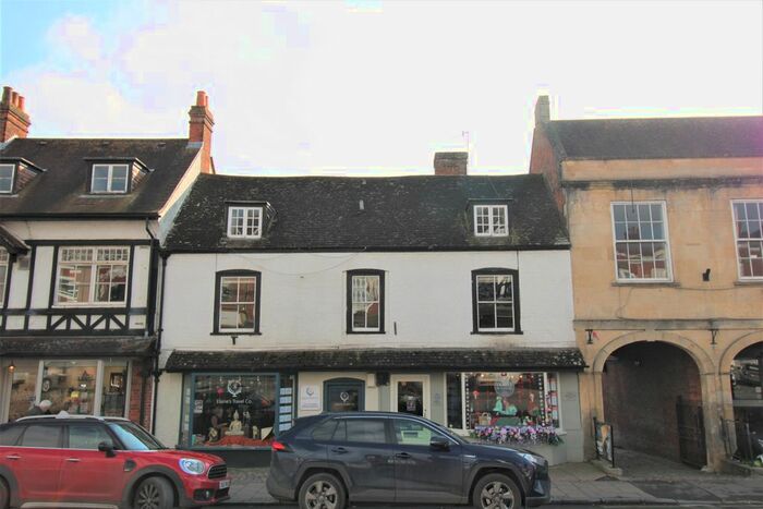 3 Bedroom Flat To Rent In Marlborough High Street, Marlborough, SN8