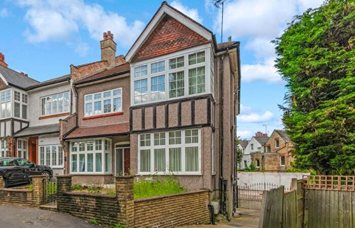 1 Bedroom Apartment To Rent In Talbot Road, Highgate, N6