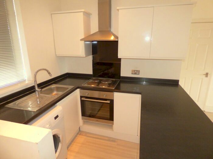 2 Bedroom Flat To Rent In Eastbourne Gardens, Walkerdene, Newcastle Upon Tyne NE6