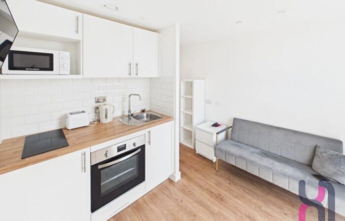 1 Bedroom Flat To Rent In Frederick Road, Salford, M6