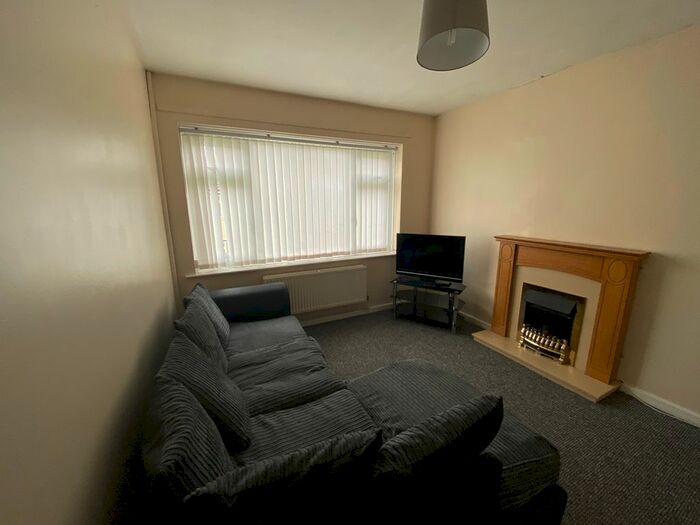 1 Bedroom Flat To Rent In Brett Close, Rotherham, S62