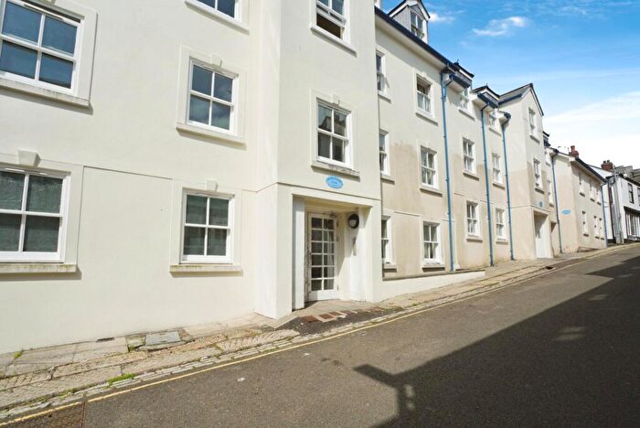 2 Bedroom Flat For Sale In Lower Lux Street, Liskeard, Cornwall, PL14