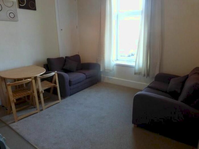 2 Bedroom Flat To Rent In Bedford Road, Aberdeen, AB24