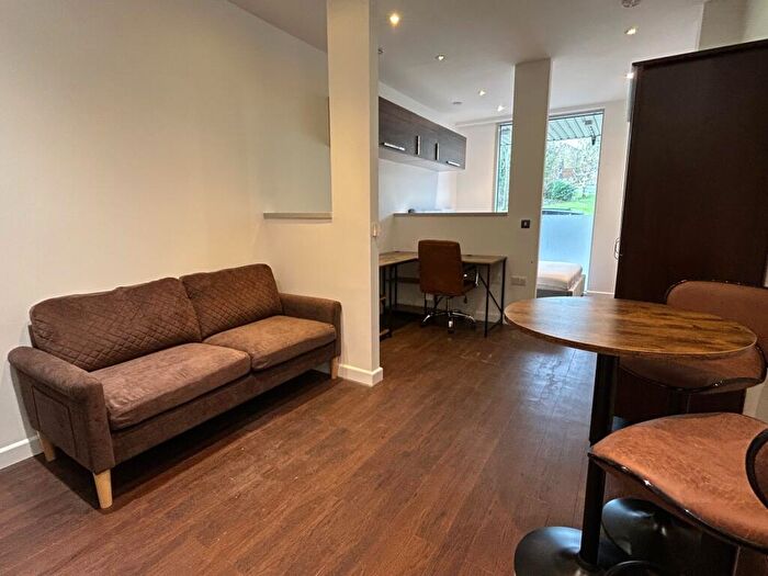 Studio To Rent In Guildford Park Road, Guildford, GU2