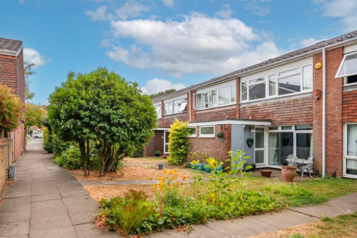 3 Bedroom Terraced House For Sale In Harrison Close, Reigate, RH2