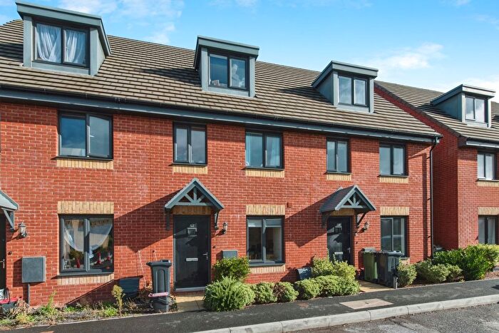 3 Bedroom Terraced House For Sale In Roman Avenue, Exeter, EX1