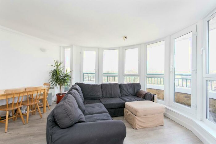 2 Bedroom Flat To Rent In Abney Park Court, N16