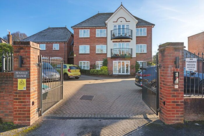 2 Bedroom Flat For Sale In High Street, Haslemere, GU27