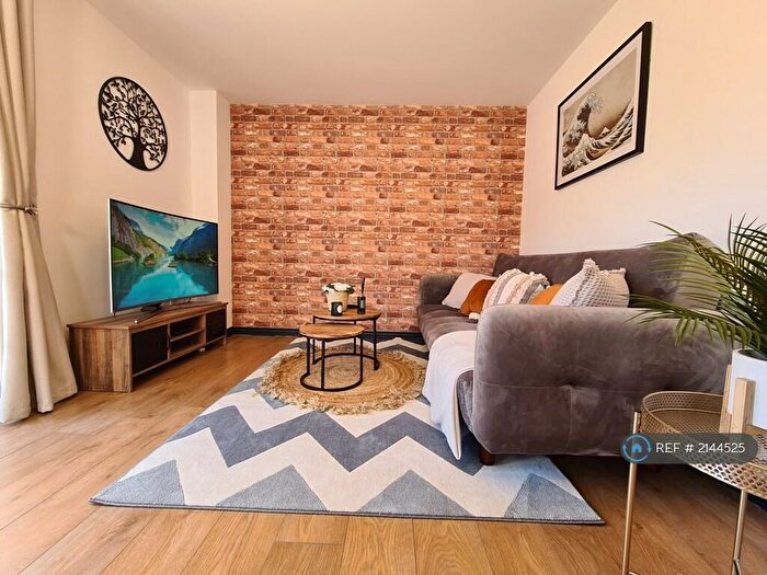 3 Bedroom Detached House To Rent In Anglian Way, Coventry, CV3