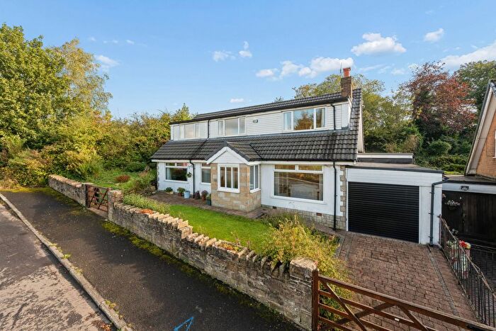 4 Bedroom Detached House For Sale In Castle Hill Road, Bury, BL9