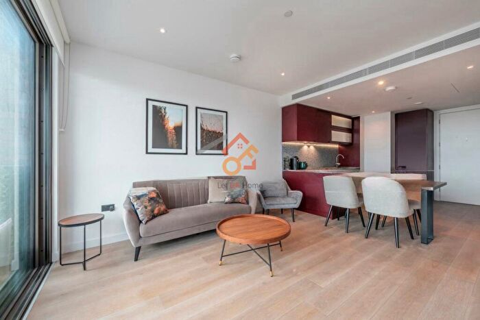 2 Bedroom Flat To Rent In Legacy Building, Viaduct Gardens, London, SW11