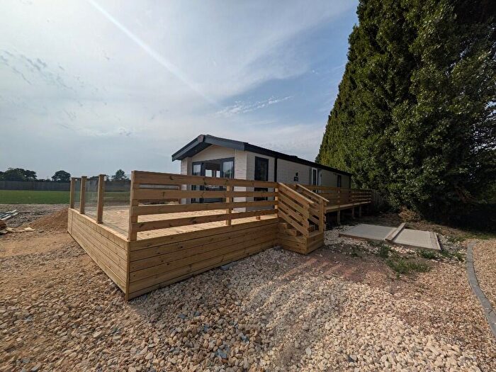 2 Bedroom Lodge For Sale In Thorney Lakes Golf Club, PE6