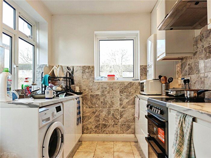 4 Bedroom Semi-Detached House To Rent In Beckingham Road, Guildford, Surrey, GU2