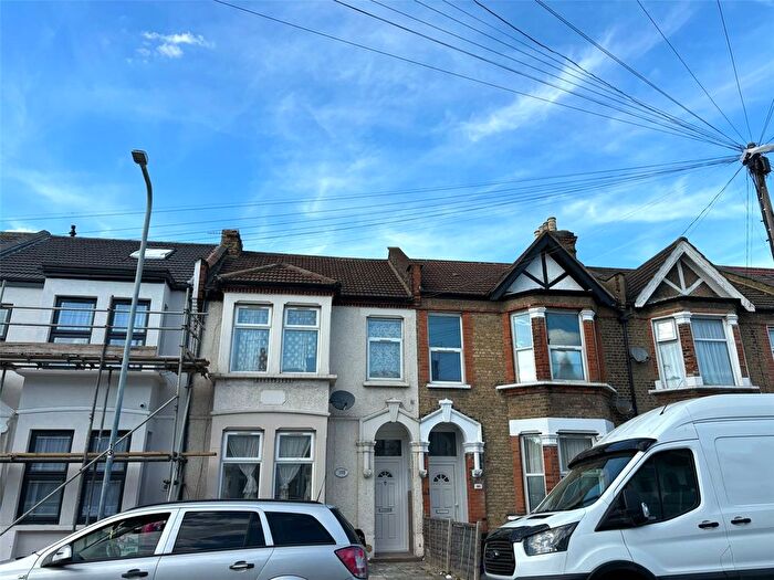 3 Bedroom Terraced House To Rent In Hampton Road, Ilford, IG1