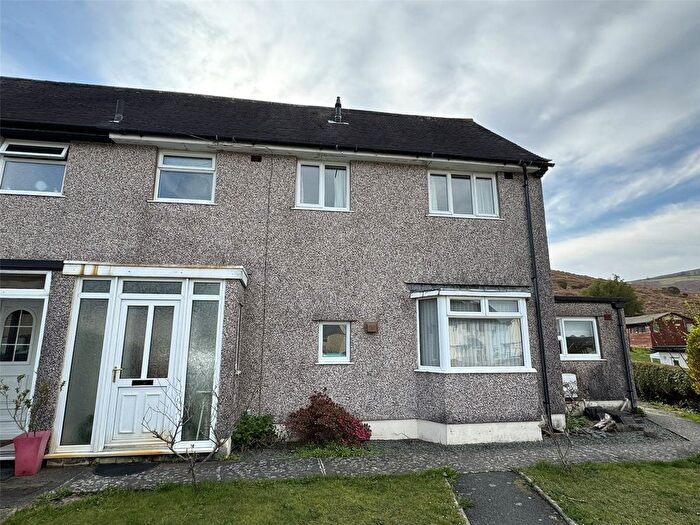 3 Bedroom End Of Terrace House For Sale In Cae Crwn, Machynlleth, Powys, SY20