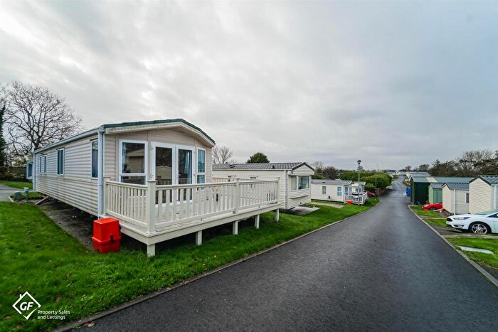 2 Bedroom Park Home For Sale In Lancaster Road, Snatchems, Morecambe, LA3