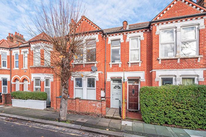 2 Bedroom Flat For Sale In Warren Road, Colliers Wood, London, SW19