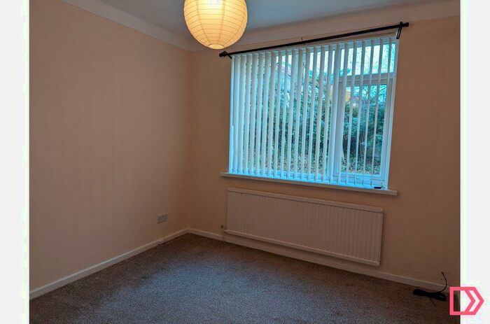 2 Bedroom Flat To Rent In Lowther Close, Prestwich, Manchester, Greater Manchester, M25
