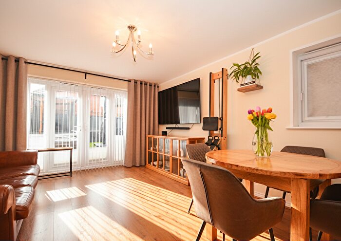 4 Bedroom Semi Detached House For Sale In Quilter Grove, Manchester, M9